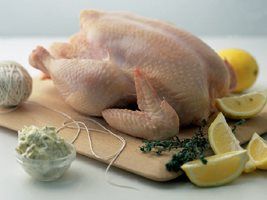 Receita cambial dos cortes de frango volta a registrar evolução positiva