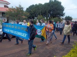 Comunidade de Cândido Godói se mobiliza em favor do meio ambiente
