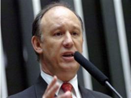 Pepe Vargas anuncia 1ª exportação de máquinas agrícola