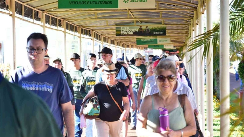 Show Rural bate recorde de público nesta terça-feira
