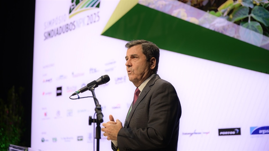 Brasil projeta recorde de entregas de fertilizantes em 2025