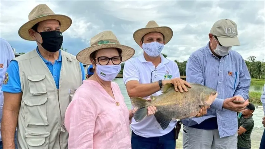 Diplomatas conhecem projeto modelo na Amazônia