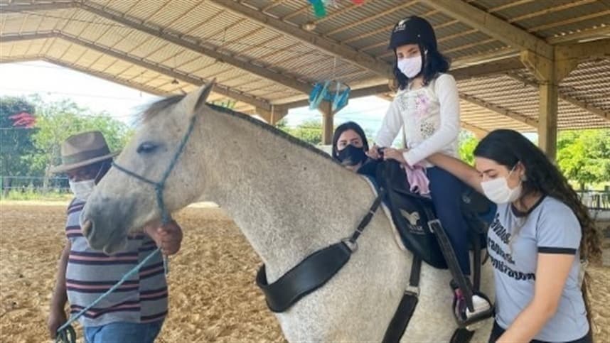 RS: equoterapia retoma atendimentos presenciais em Campo Verde