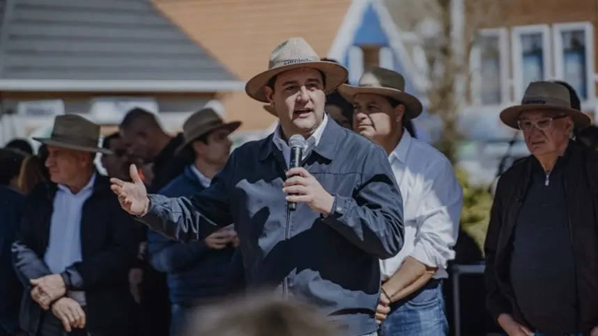 Agroleite 2026 abre com presença do governador Ratinho Jr