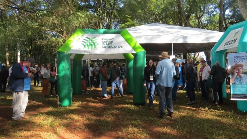 MG: Dia de Campo reúne mais de 300 produtores de café