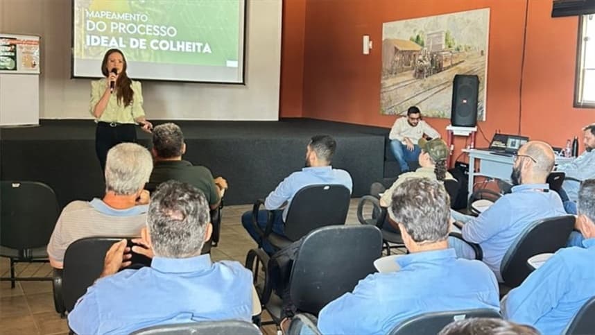 Workshop sobre colheita reúne citricultores em Mogi Mirim (SP)