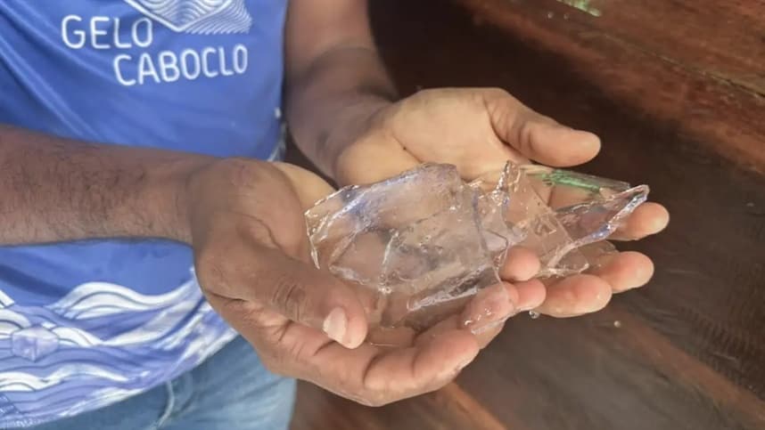 Energia solar viabiliza fábrica de gelo em comunidade ribeirinha