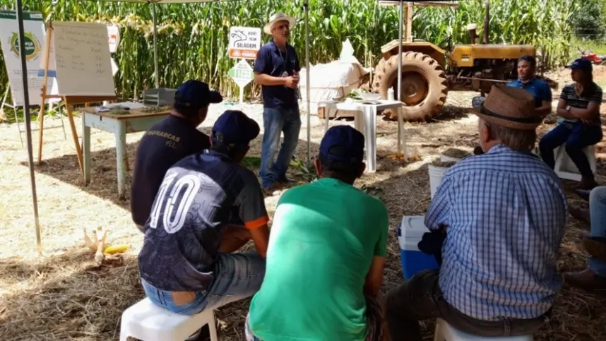 SC: Dia de Campo discute qualidade da silagem de milho com produtores de leite do meio oeste