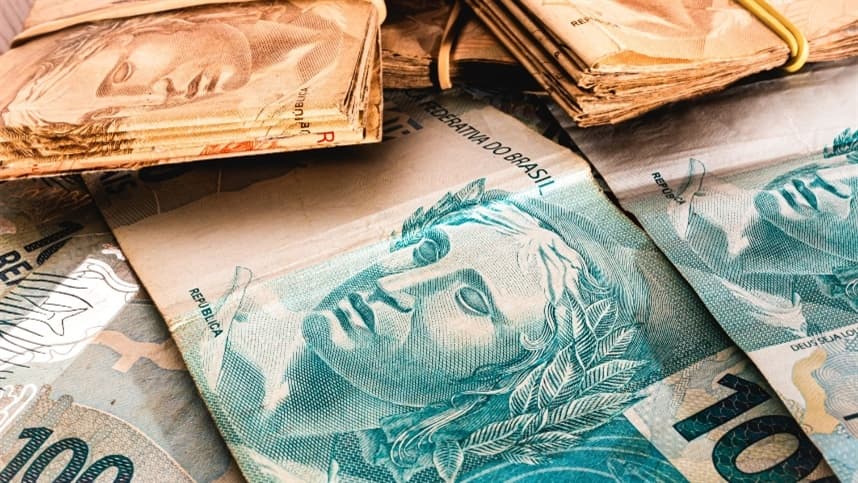 Alimentos e combustíveis elevam inflação prévia de abril