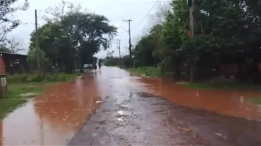 Rio Taquari supera cota de inundação