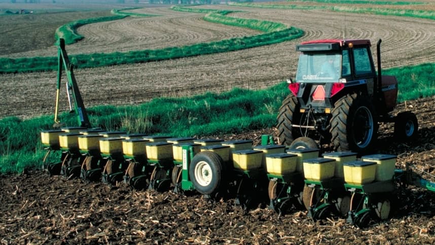 A seleção de cultivares de ciclo mais curto, como sugerido, é uma medida pertinente, mas outras práticas de manejo também serão cruciais no inicio da safra.