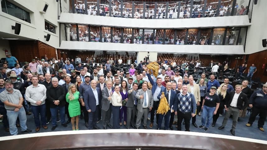 Amprotabaco propõe discussão técnica aos deputados do Paraná