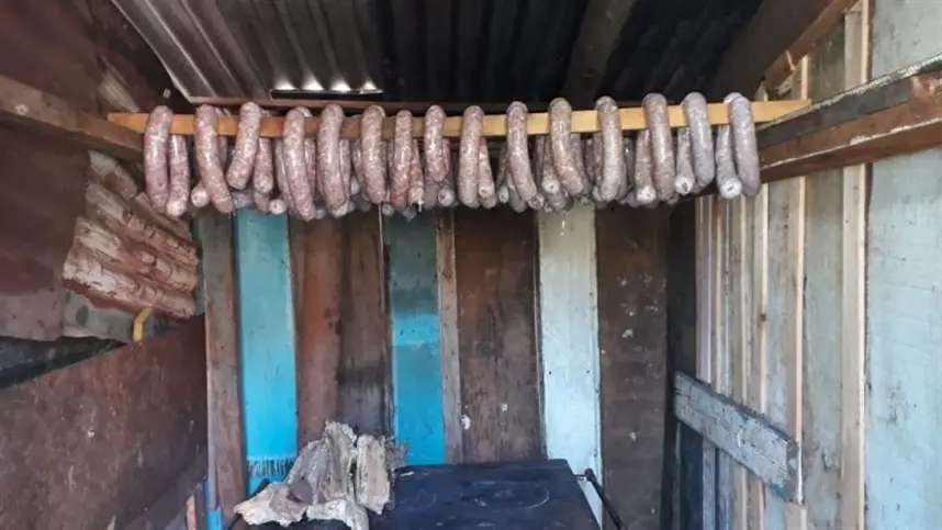 Fiscalização interdita fábrica de embutidos