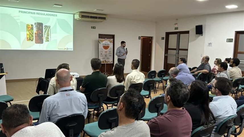 Citros em Foco de Avaré (SP) aborda reguladores de crescimento
