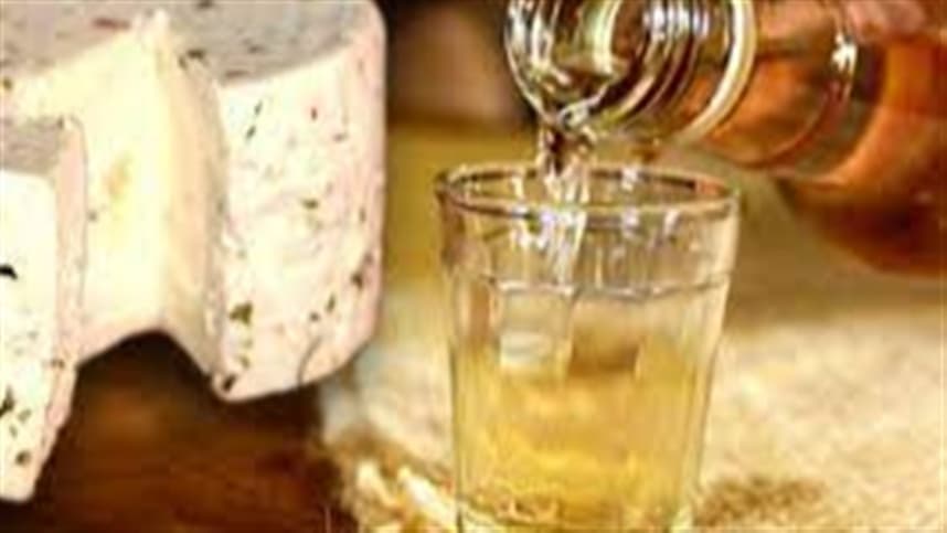 Fiscalização apreende 75 mil litros de cachaça irregular