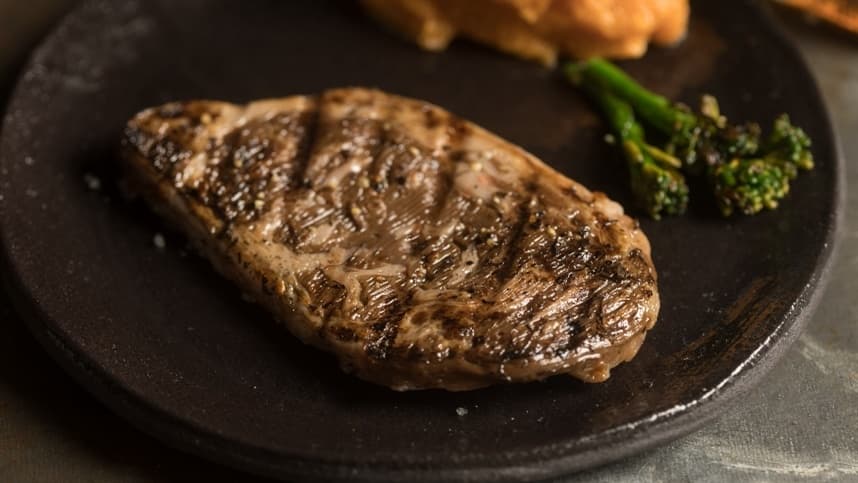Israel cria bife impresso em 3D com células de laboratório