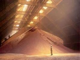 Governo promete baixar imposto sobre importação de fertilizantes