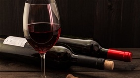 Operação apreende 307 garrafas de vinho irregular em SC