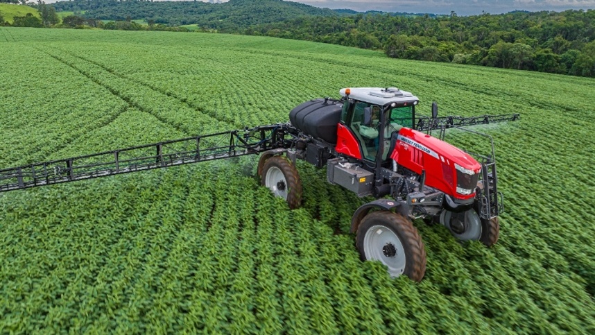 Marca lança o pulverizador MF 8225HD que proporciona 34% de capacidade de rampa em áreas com altos relevos