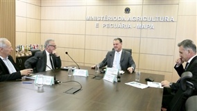 Fávaro trata de apoio e combate a fraudes no arroz gaúcho